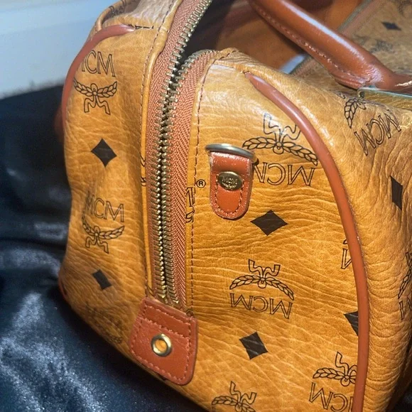 💎AUTHENTIC💎 MCM Cognac Visetos Boston Bag with matching small coin pouch - Picture 9 of 17